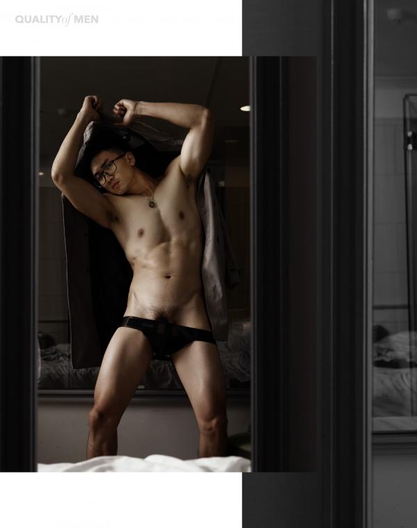 QM-3.2-暗黑-Kayson-4手聯彈噴發-Exclusive-Issue